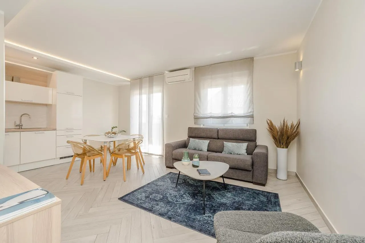 Apartments Villa Karla Zadar Kroatien