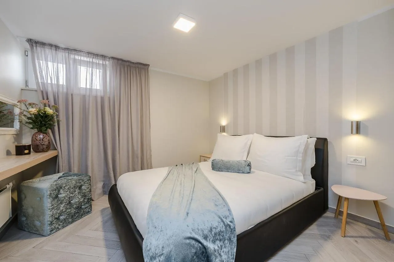 Apartments Villa Karla Zadar 0*,