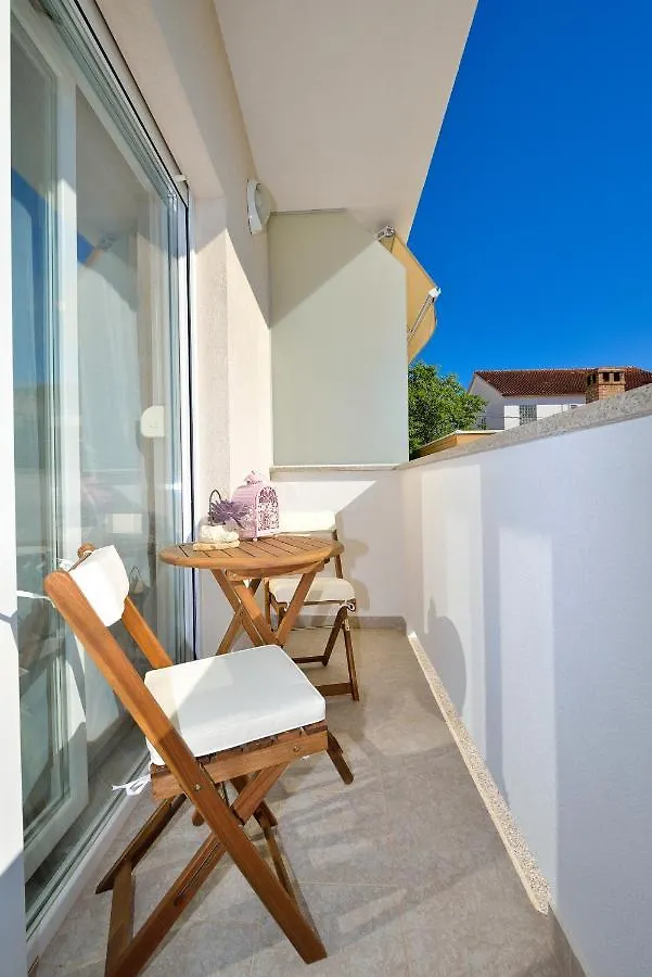 Villa Karla Zadar 0*,